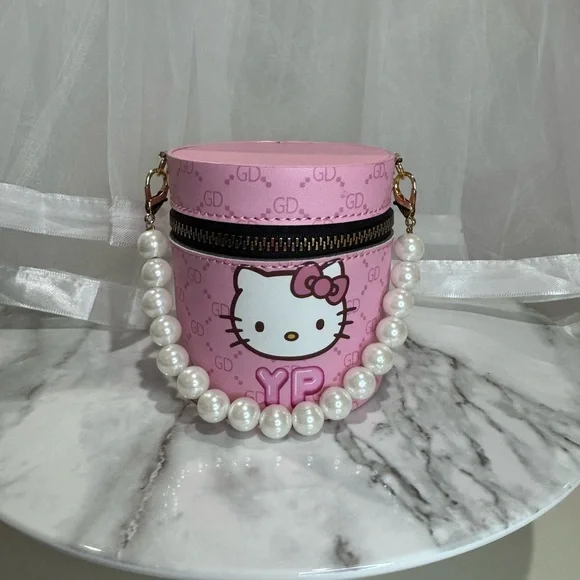Hello Kitty Kids Accessory Bag - Picture 3 of 4